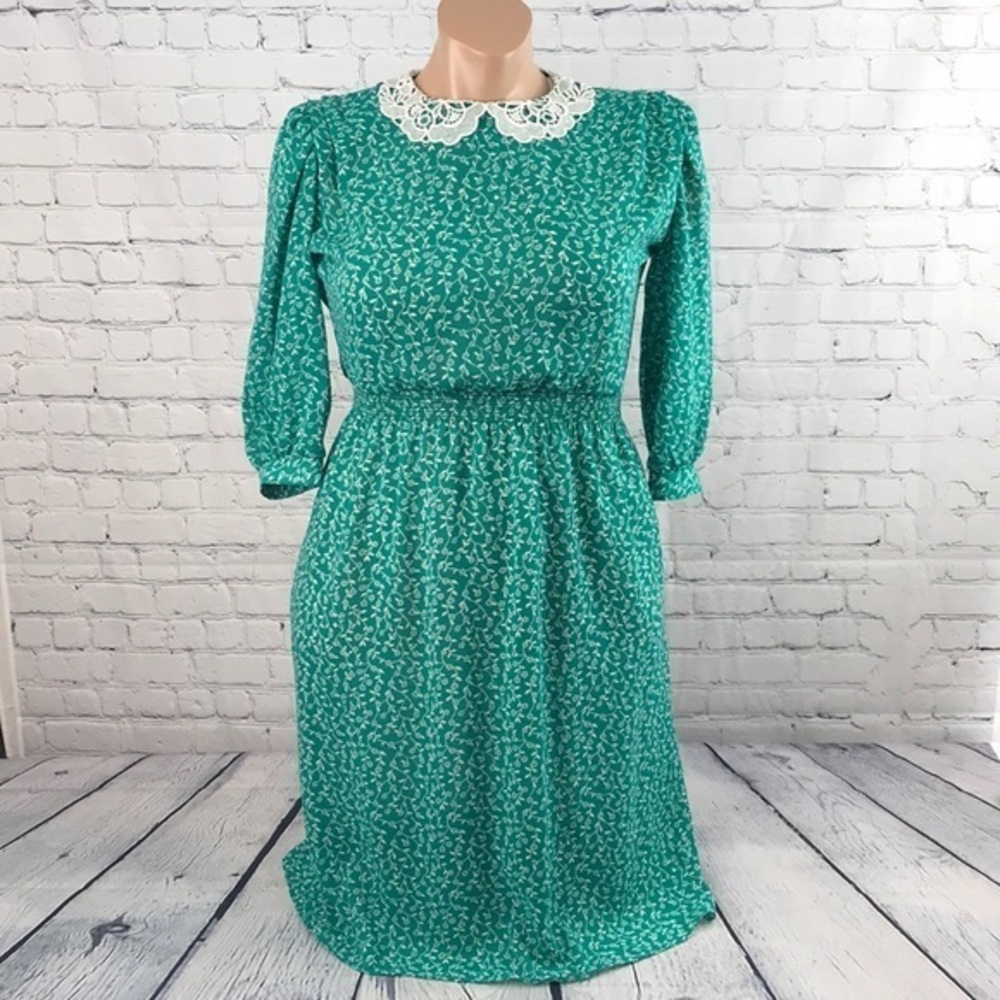 Vintage LISA PETITES Green Cottagecore Dress sz 14